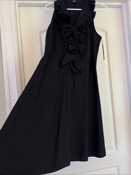Lauren Ralph Lauren Dresses & Skirts - Lauren Ralph Lauren Black Sleeveless Ruffle-Front Midi Dress
